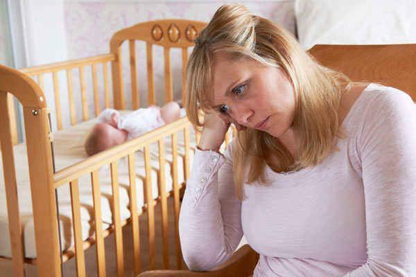 Szülés utáni depresszió a szülés után több hónappal is kialakulhat.